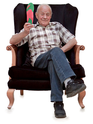 Foto: Senior auf Sessel